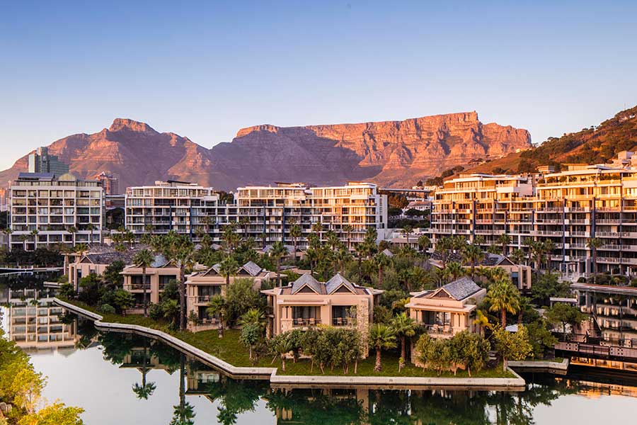 One and Only Cape Town with Table Mountain and waterfront setting